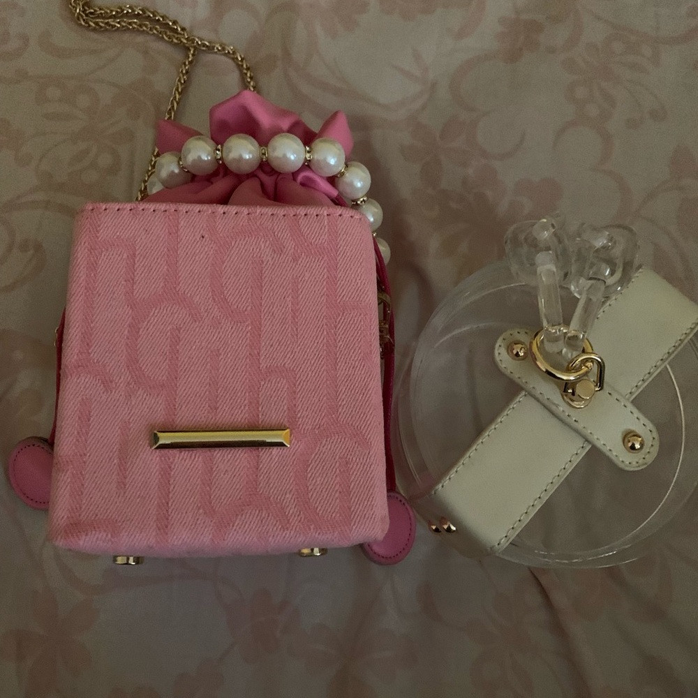 2 purses